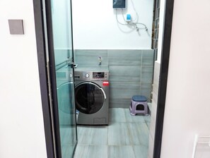 华丽开间 | 浴室 | 免费洗浴用品、肥皂、卫生纸