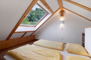 2 bedrooms, desk, WiFi, bed sheets - Apartment 'Rielingerhof' with Mountain View, Shared Terrace and Wi-Fi (Klobenstein)
