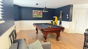 Spielezimmer