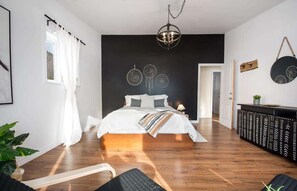 5 chambres, fer et planche à repasser, lit parapluie, Wi-Fi