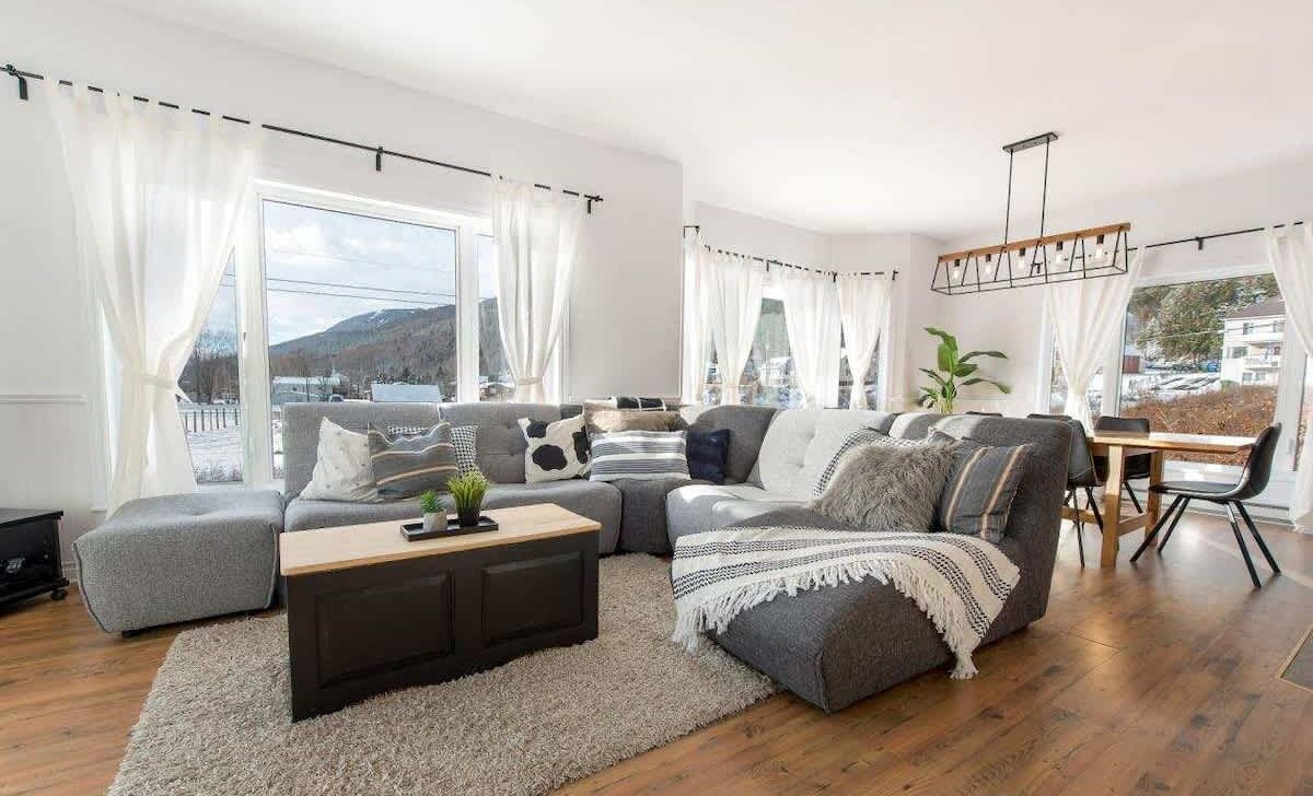 Fernseher, Kamin, Videospiele, DVD-Player