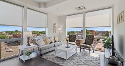 2BR City Loft Sweeping Glass Views