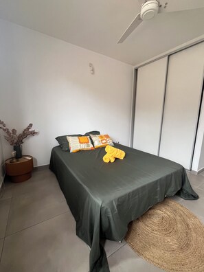 2 sovrum, strykjärn/strykbräda, wi-fi och sängkläder