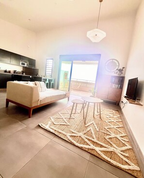 Living area - Less than 5 mins from the Lagoon - Top floor apartment in a quiet residence (Saint-Paul)