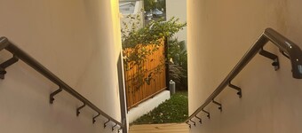Less than 5 mins from the Lagoon - Top floor apartment in a quiet residence