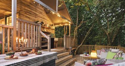 The Hut @Rawsons | Ridgestone