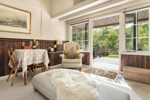 The Hut @Rawsons | Ridgestone