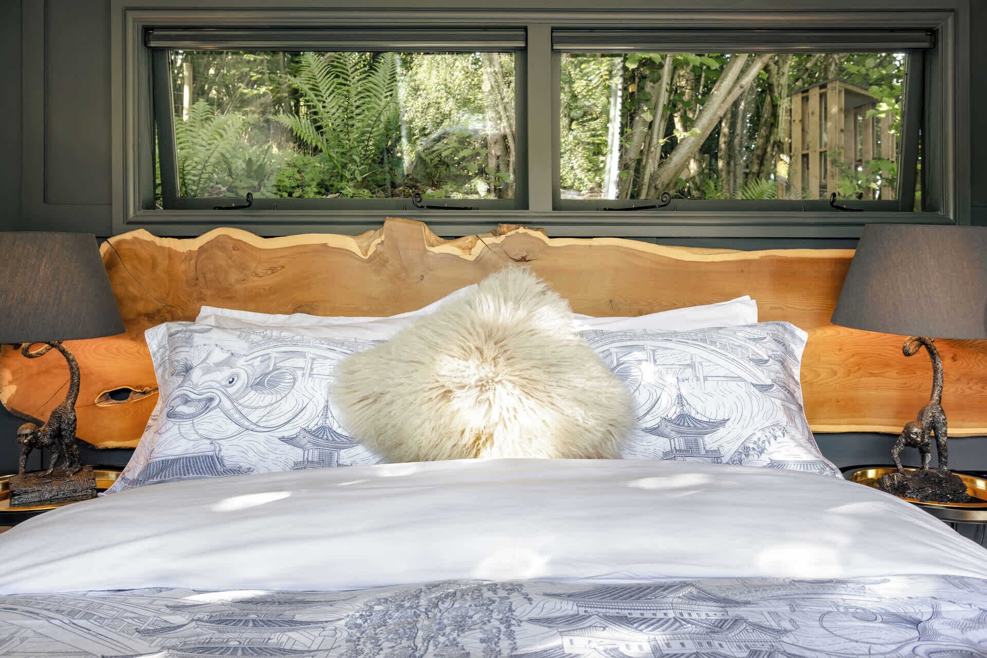 1 bedroom, internet, bed sheets