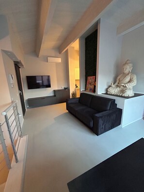 Smart-TV, Stereoanlage