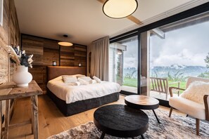 6 bedrooms, WiFi