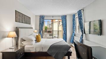 2 bedrooms, desk, iron/ironing board, free WiFi