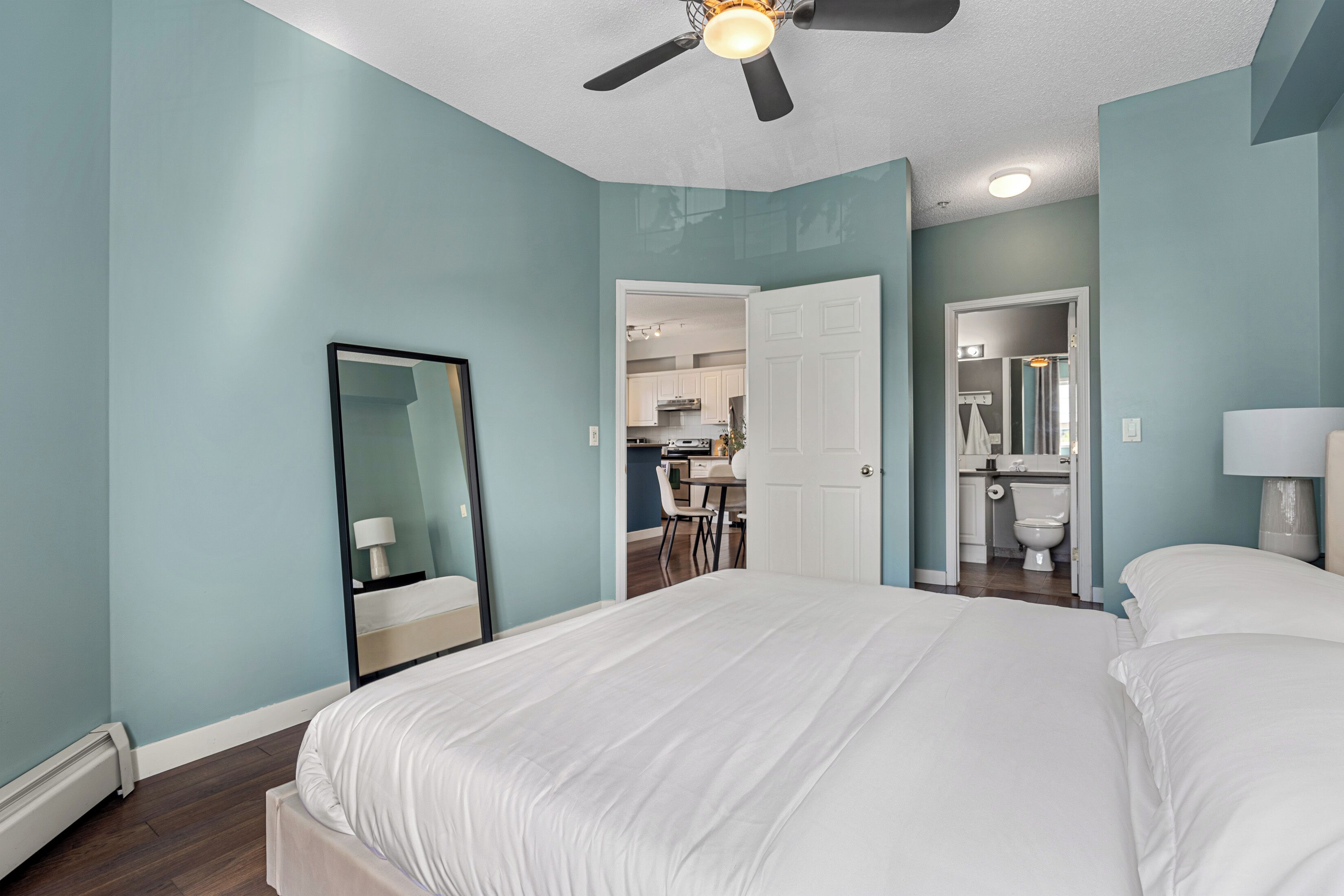 2 多间卧室、办公桌、熨斗/熨衣板、免费 WiFi