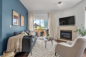 Smart TV, fireplace, offices