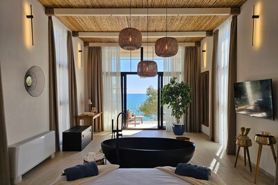 SeiSensi Luxury Beach Villa