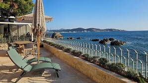Unclassified image, 4 of 19, button - SeiSensi Luxury Beach Villa (Bar)