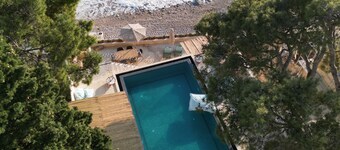 SeiSensi Luxury Beach Villa