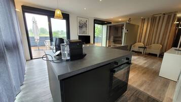 Micro-ondes, four, plaque de cuisson