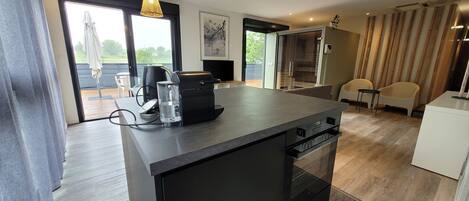 微波炉、烤箱、炉灶