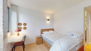 1 bedroom, laptop workspace, bed sheets - Room 1211 in a Premium Residence- Sport/laundry (Paris)