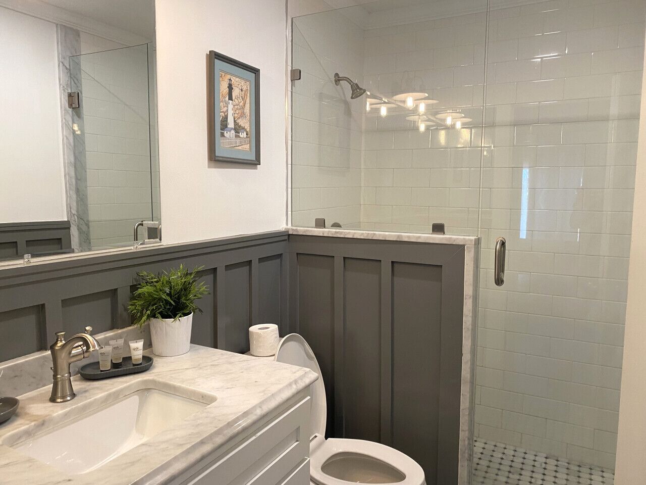 Shared Bathroom Between Bedroom 2 and 3