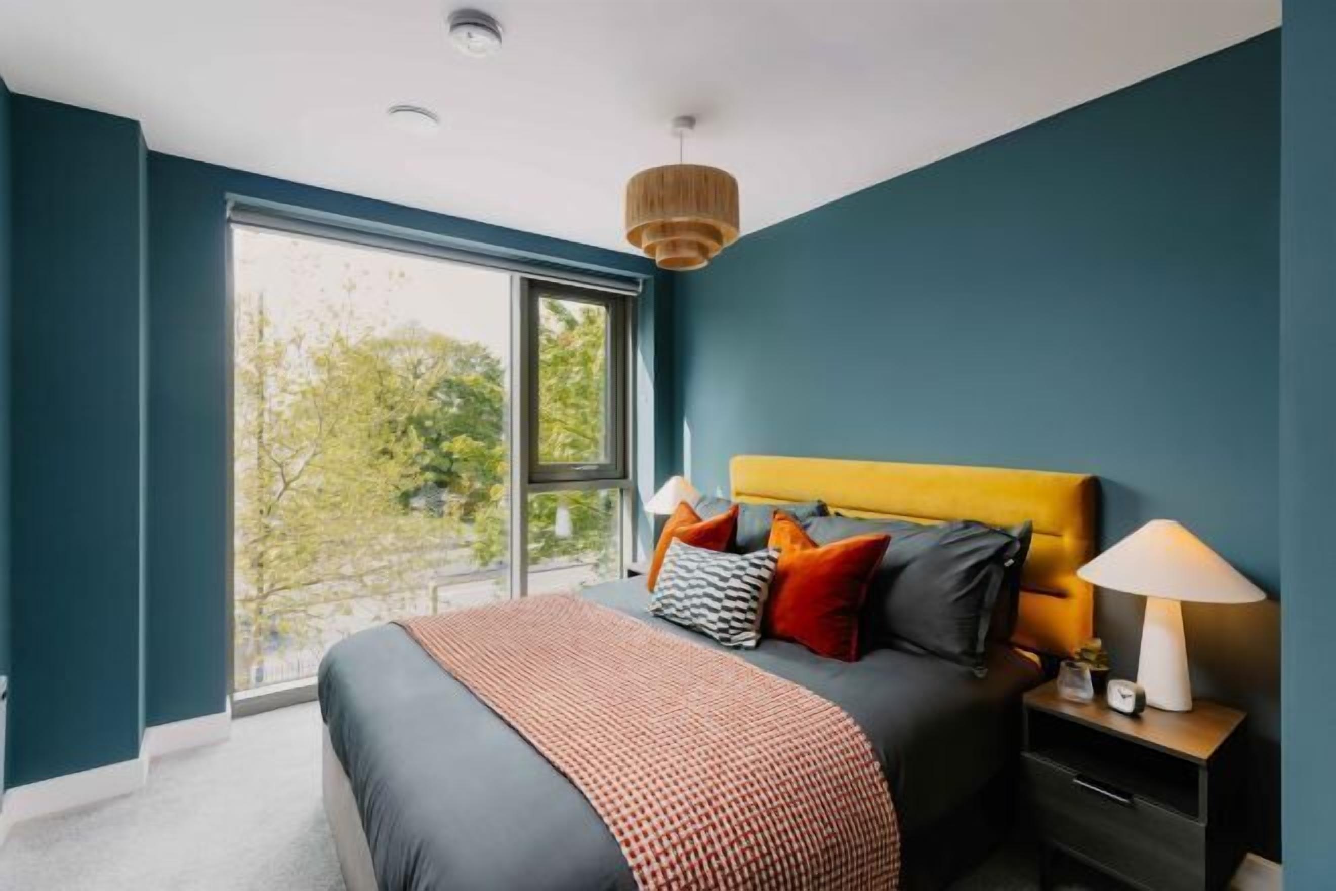 Skrivbord, arbetsyta för laptop, strykjärn/strykbräda och gratis wi-fi