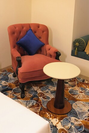 Coffres-forts dans les chambres, bureau, Wi-Fi gratuit