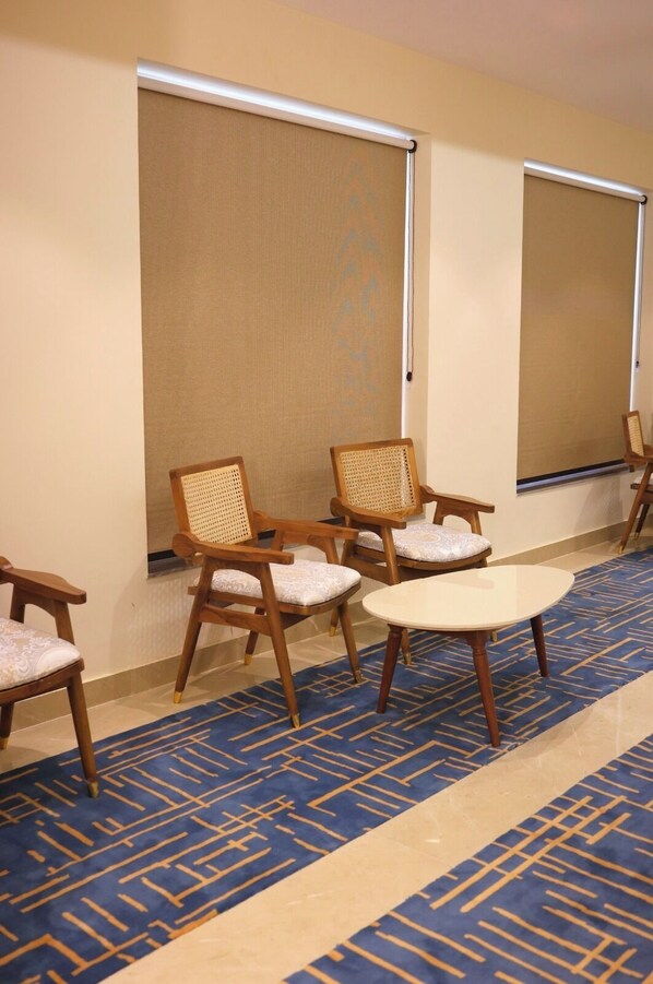 In-room safe, desk, free WiFi