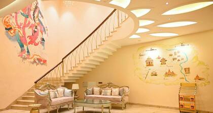 Kadamb Kuteer Vrindavan