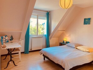 5 bedrooms, iron/ironing board, WiFi