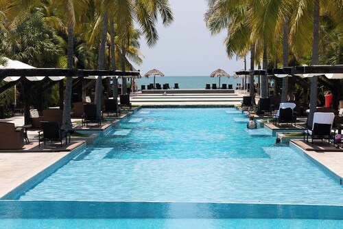 Gorgeous condo with private Pool in Buenaventura - Access to beach club