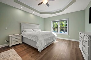 4 dormitorios, tabla de planchar con plancha, wifi gratis y ropa de cama