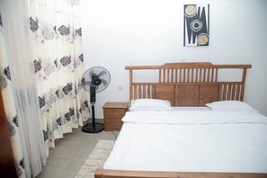 1 bedroom, iron/ironing board, WiFi, bed sheets - Terrific 3BR Apartment in Kigali (Kigali)