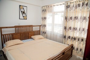 1 chambre, fer et planche à repasser, Wi-Fi, literie fournie