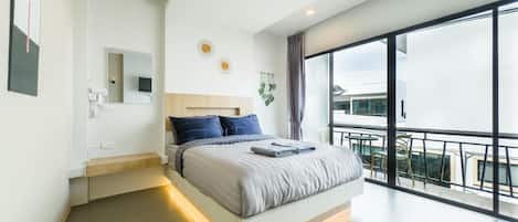 Amiigo Superior 2nd Floor 2 | Premium bedding, soundproofing, bed sheets