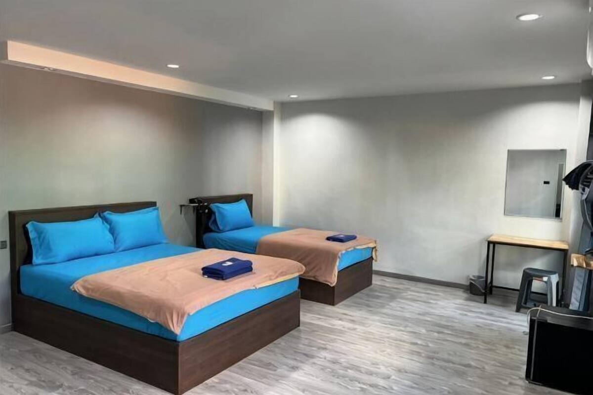 Premium bedding, soundproofing, bed sheets