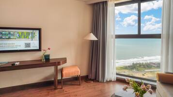 Studio, Sea View | Pillow-top beds, free minibar items, in-room safe, desk