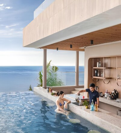 Mandala Oceanfront Driftwood Apartment