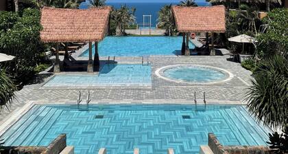 Mandala Oceanfront Driftwood Resort