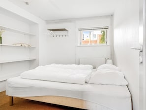 6 bedrooms, internet