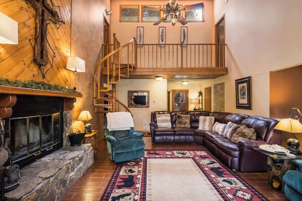 Televisie en een open haard