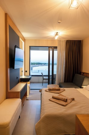 Luxury Room, 1 Queen Bed with Sofa bed | Living area - Seastar Apartments (Ulcinj)