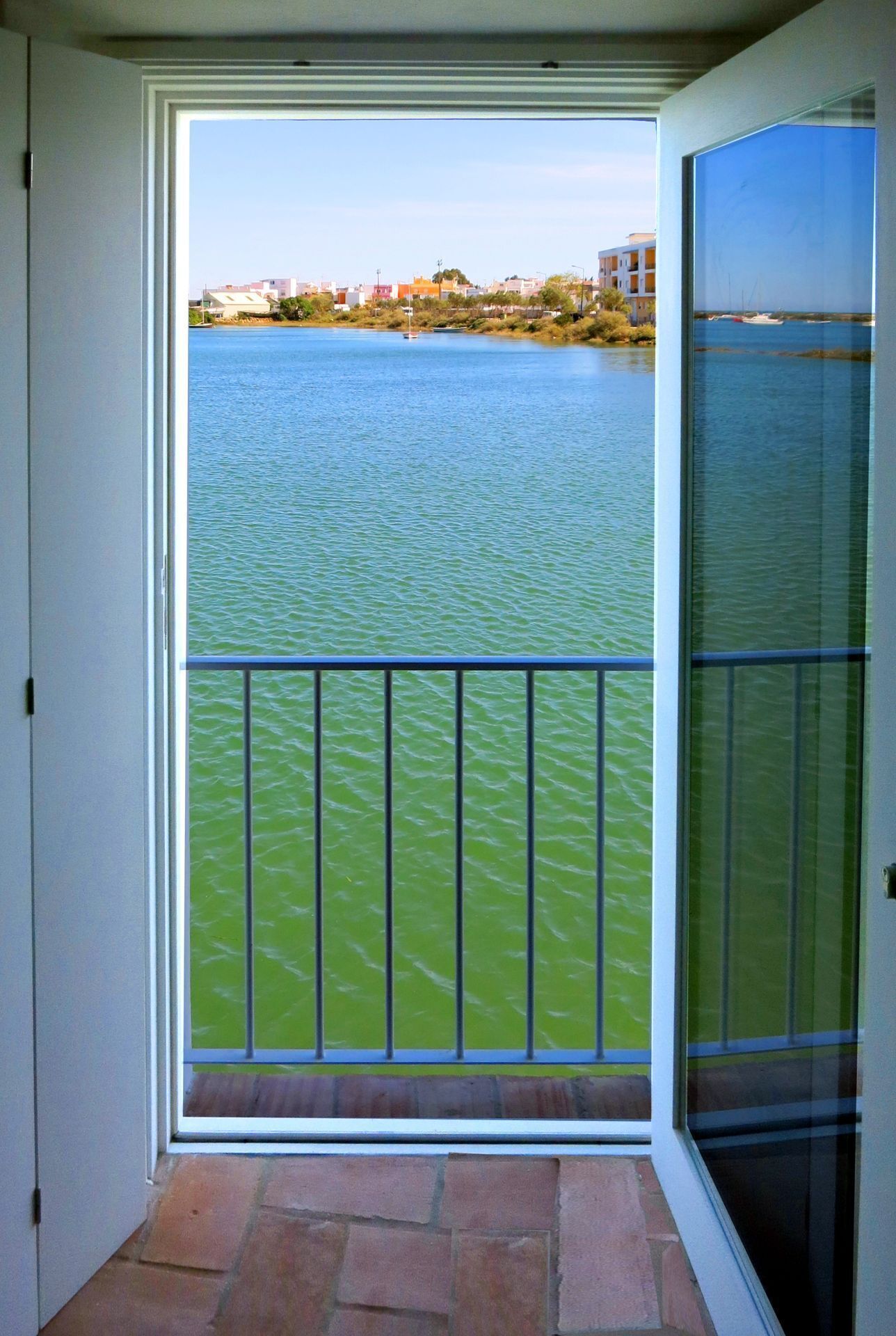 デラックス ダブルルーム バルコニー ラグーンビュー | WiFi (無料)、ベッドシーツ