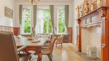 Biệt thự, phù hợp cho người khuyết tật | 6 phòng ngủ, truy cập Internet tốc độ cao