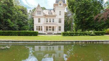 Villa, Accessible | 6 bedrooms, Internet