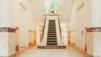 6 bedrooms, Internet