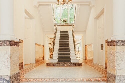 Villa Thor A Majestic 100-year-old Manor