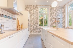 Villa, tilgjengelighetstilpasset | 6 soverom og internett