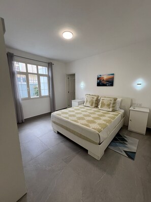 3 Schlafzimmer, Bügeleisen/Bügelbrett, WLAN, Bettwäsche