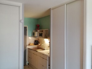 ثلاجة، ميكروويف، فرن