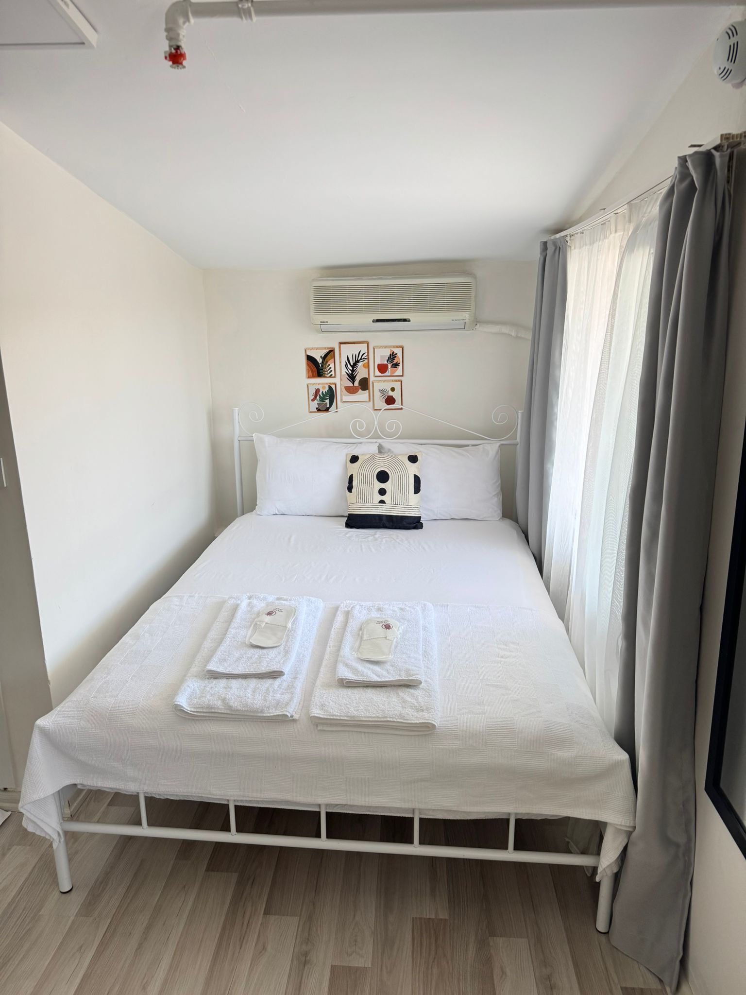 Desk, laptop workspace, free WiFi, bed sheets